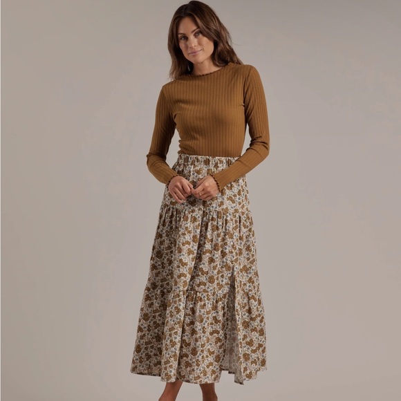Rylee + Cru Dresses & Skirts - Rylee & Cru Tiered Midi Skirt - Gardenia